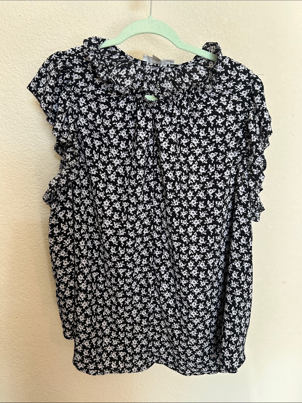 MICHAEL Michael Kors Black & White Floral Ruffle Blouse